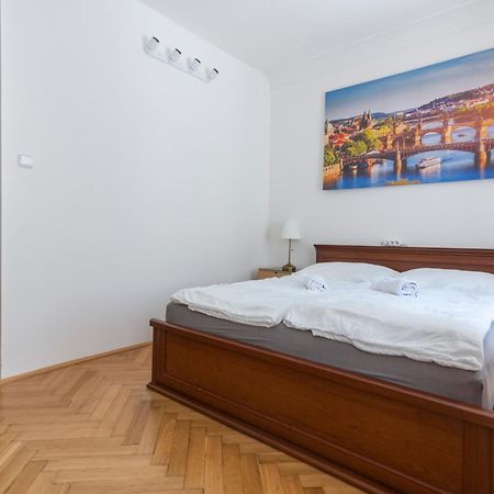 Historic Spirit At Studio Under The Prague Castle Exterior photo
