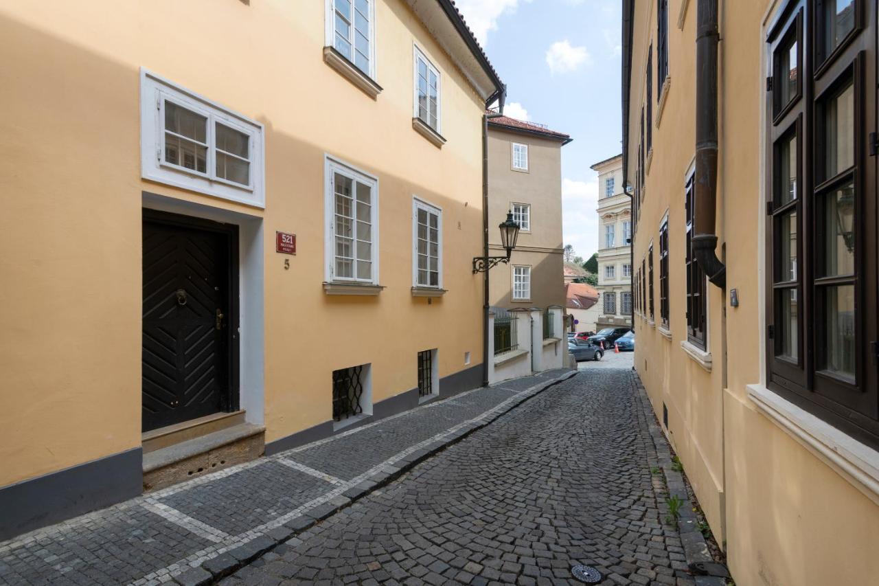 Historic Spirit At Studio Under The Prague Castle Exterior photo